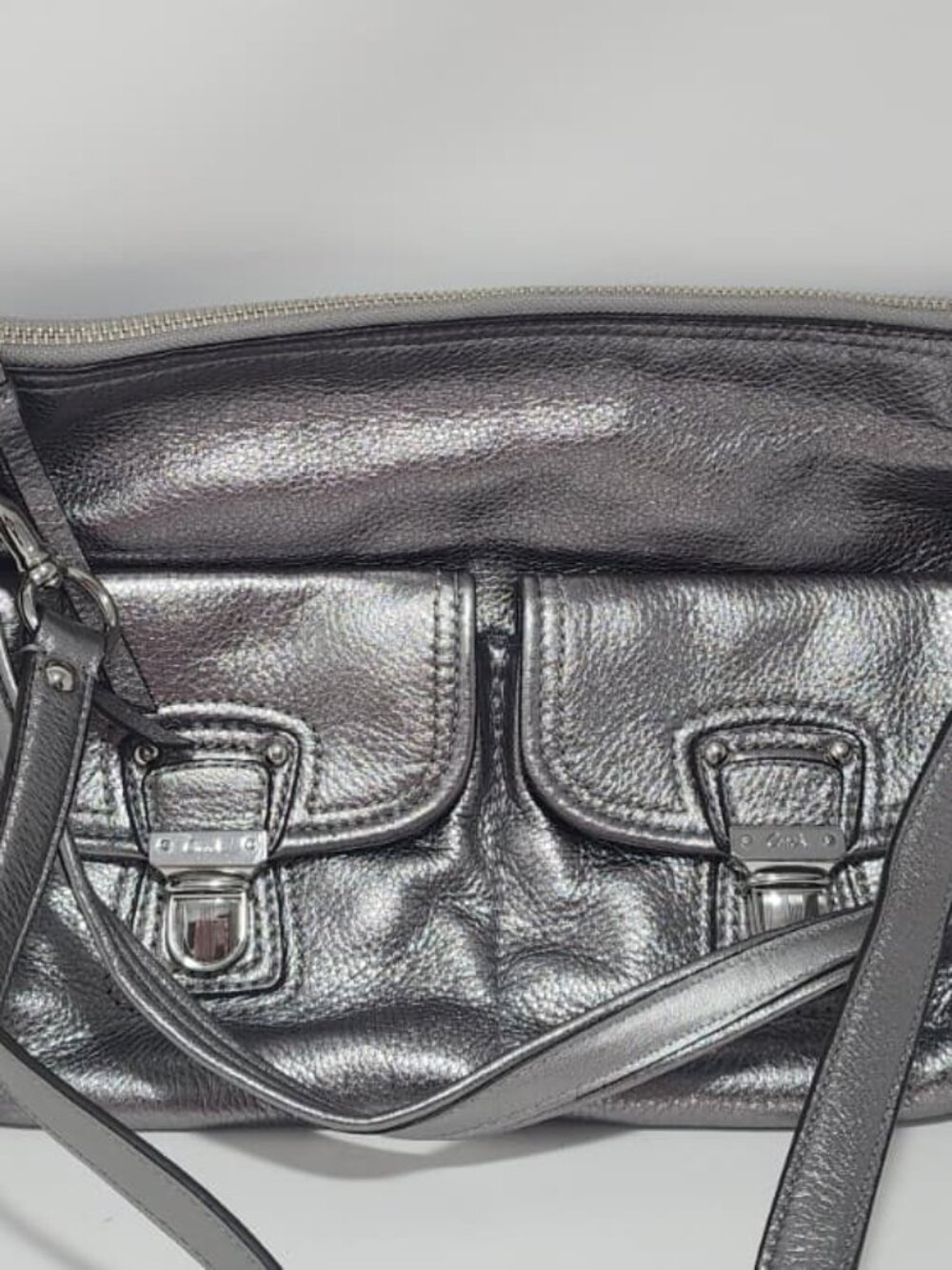 Coach - Matte Silver Leather Crossbody with tab pockets - Picture 3 of 5
